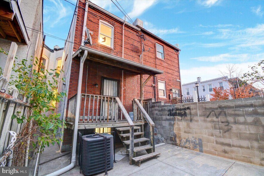 Back of house - 6 S Highland Ave