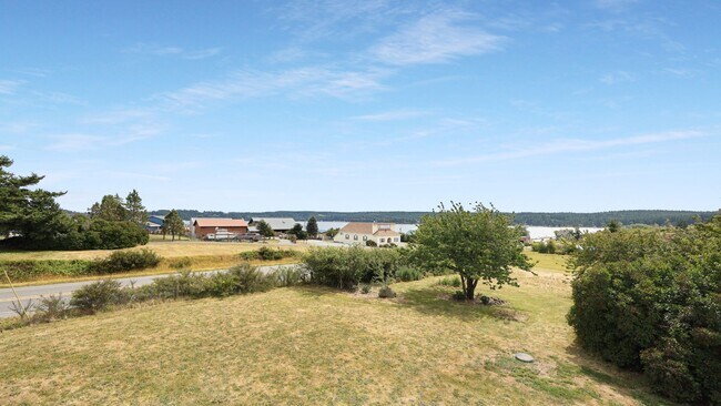 Building Photo - 2 Bed 2 Bath - Penn Cove - Small Dog - Vie...