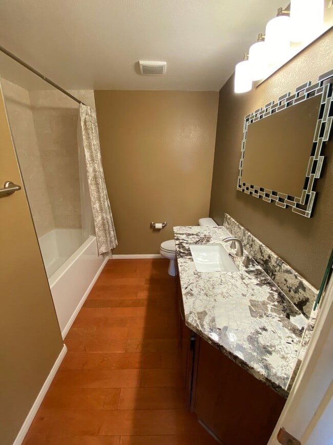 Building Photo - 11865 Tevare Ln