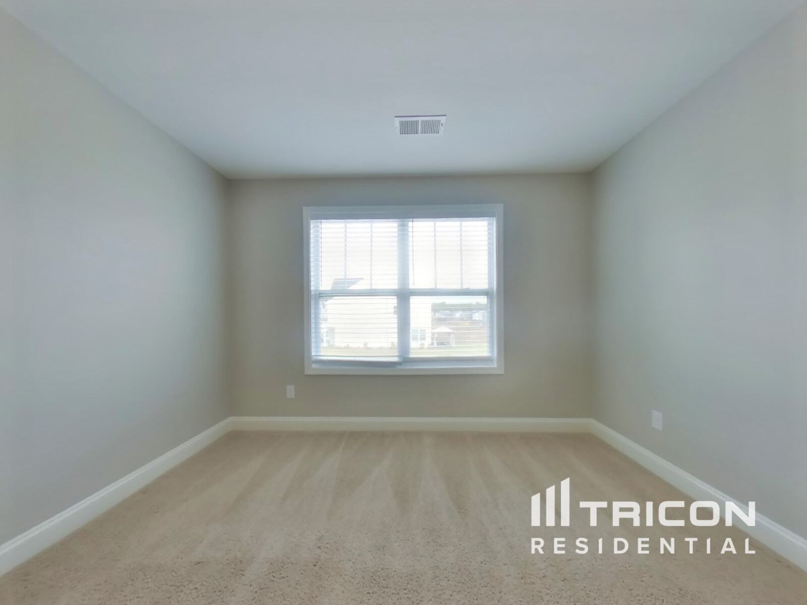 Building Photo - 1021 Crescent Moon Lp