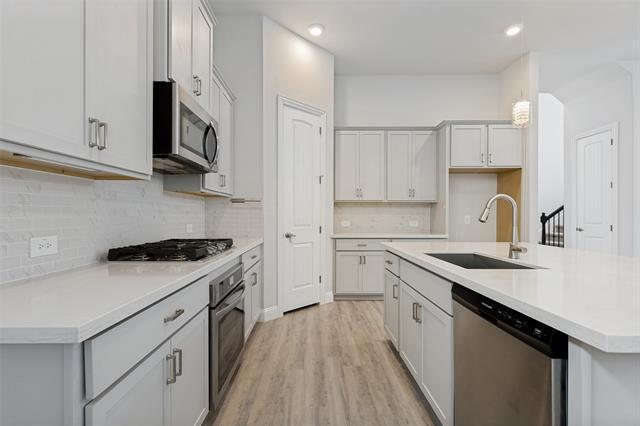 Building Photo - 2726 Geranium Ln