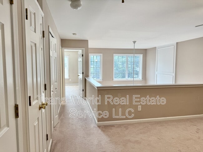 Building Photo - 484 Grayson Way