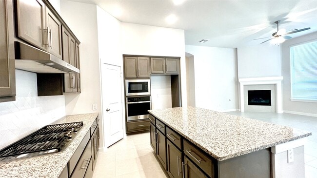 Building Photo - 212 Milas Cv