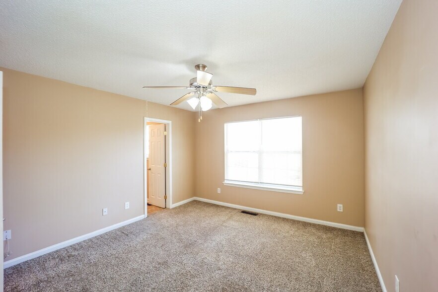 Building Photo - 2361 Brianna Dr