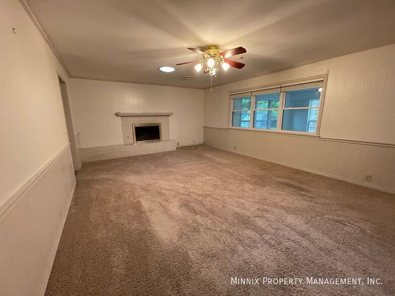 Building Photo - 6712 Gainsborough Rd