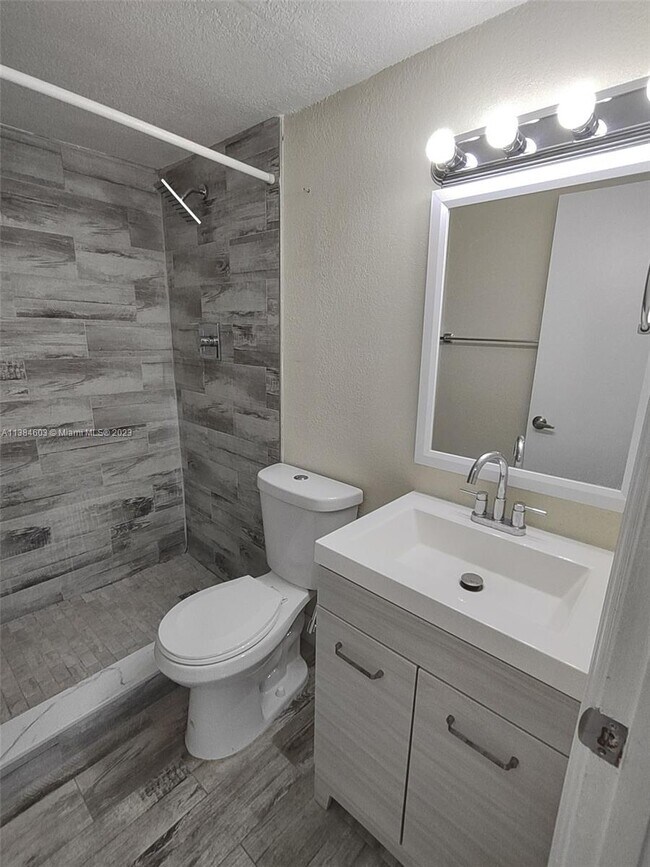 Building Photo - 17101 NW 57th Ave