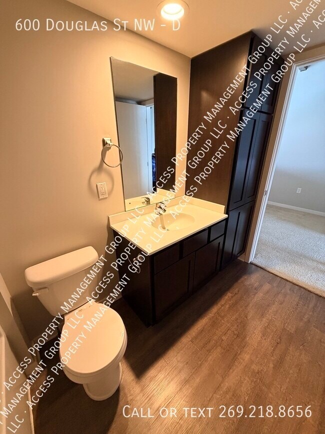 Building Photo - 600 Douglas St NW