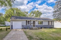 Building Photo - Stunningly Remodeled 3 Bed 1 Bath Home in KCMO-Available NOW!!