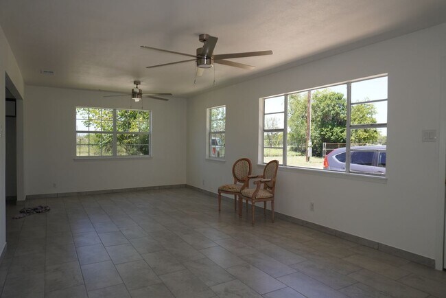 Building Photo - 6751 Green Valley Rd