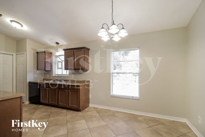 Building Photo - 7666 Glenmoor Ln