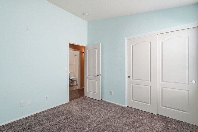 Building Photo - 40310 W Novak Ln