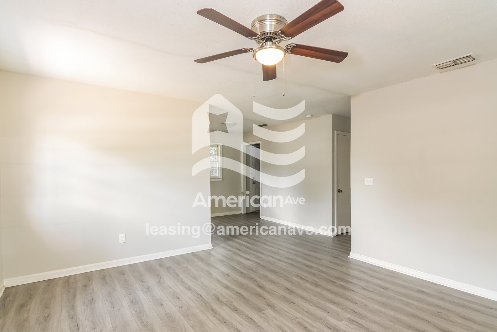 Building Photo - 5760 Valleybrook Rd