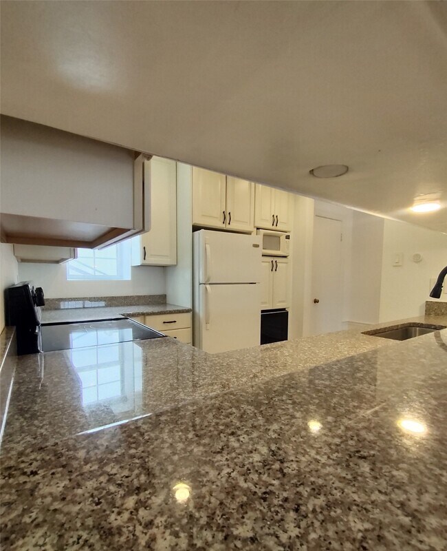 Building Photo - 3131 Southwest Fwy