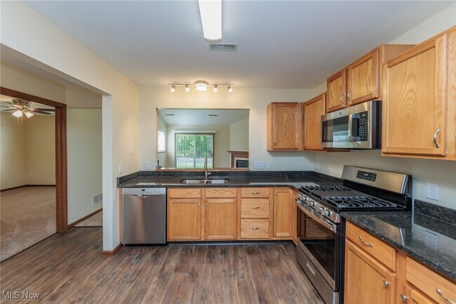 Building Photo - 1151 N Jefferson St