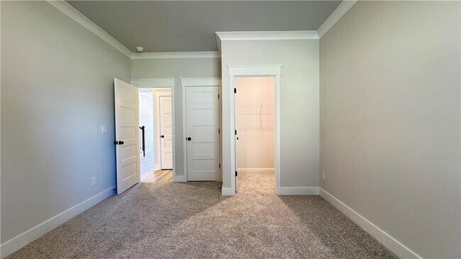 Building Photo - 5343 Milford Dr