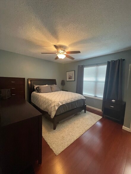 Master Bedroom - 19 Meadow Ridge E