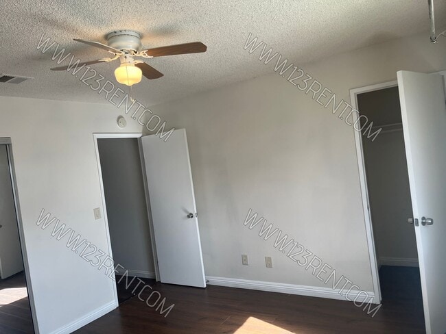 Building Photo - 2BD/1.5BTH TOWNHOUSE WEST LANCASTER