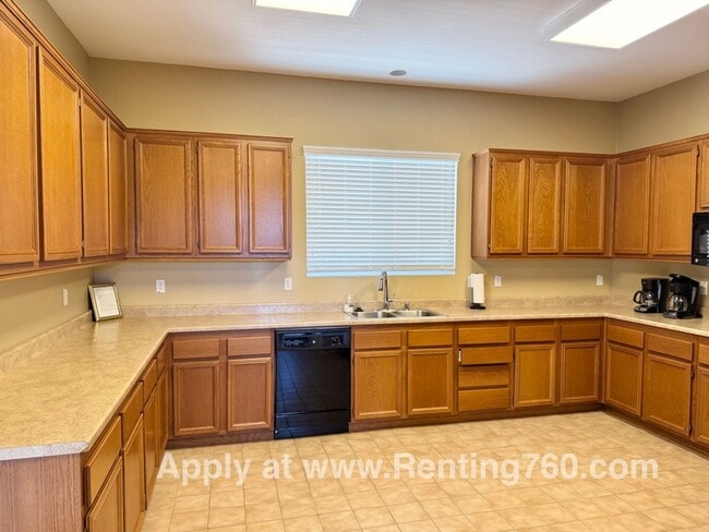 Building Photo - Picturesque Home In 55+ Desert Vista Community!