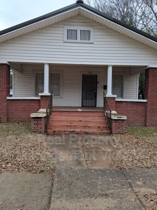 Building Photo - 7017 Division Ave