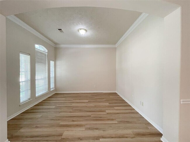 Building Photo - 1523 Turret Crown Dr