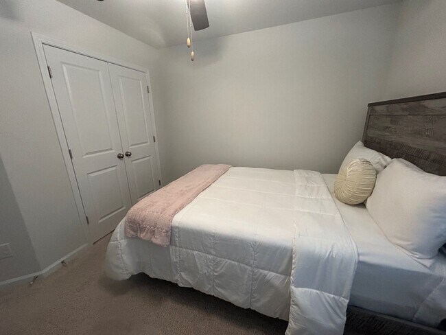 Building Photo - 2769 Prince Charles Ct