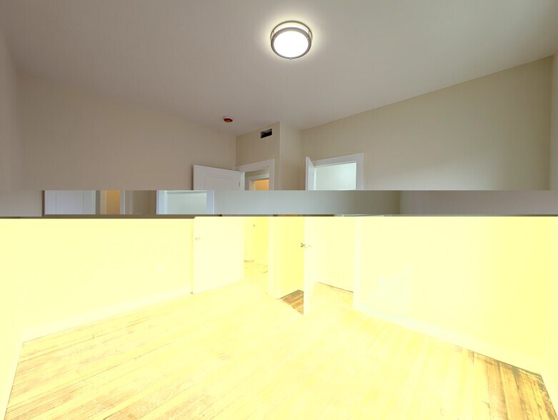 Building Photo - 7 Lowell Cir