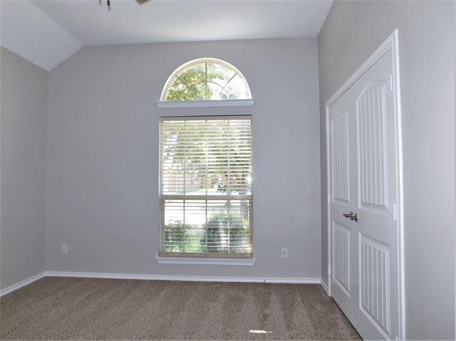 Building Photo - 3324 Hornbeam St