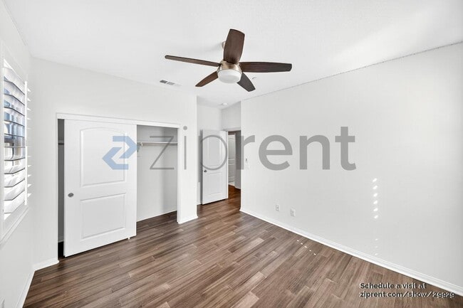 Building Photo - 2409 Via Alicante