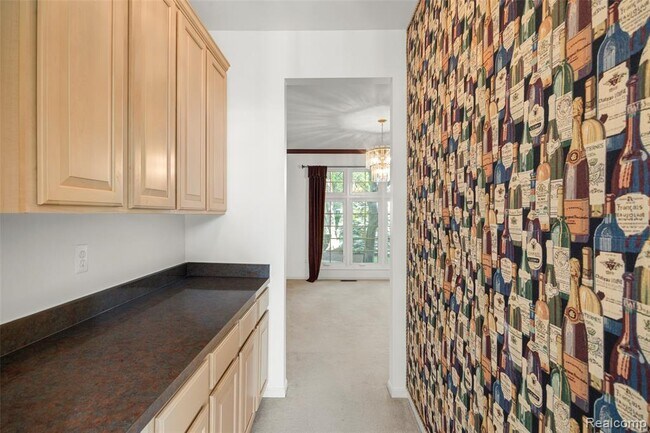 Building Photo - 24084 Westmont Dr