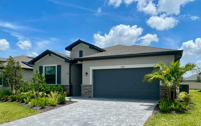 Primary Photo - 1464 Saddlewood Cir