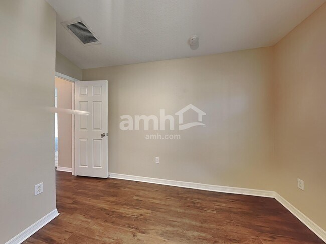 Building Photo - 34842 Marsh Glen Ct