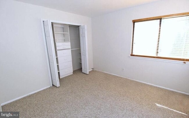 Building Photo - 1003 Britton Pl