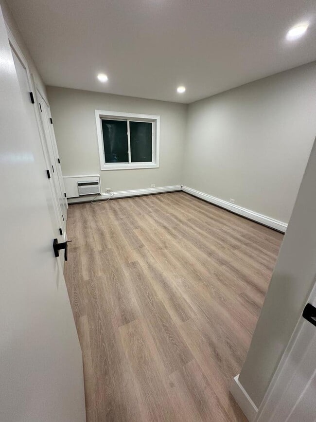 Building Photo - 1851 S Morris Hill Dr