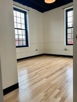 Building Photo - 181 Elm St