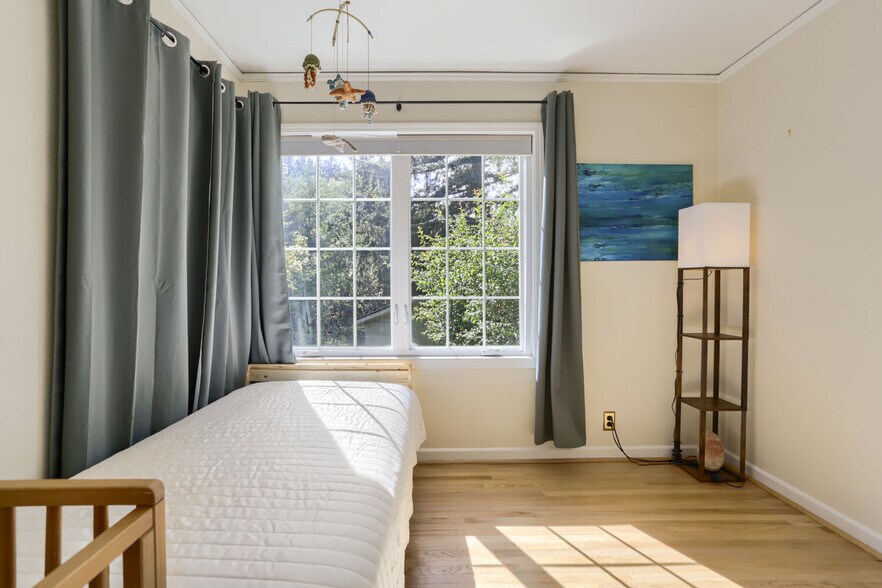 Bedroom 2 - 3041 SW Flower Ter