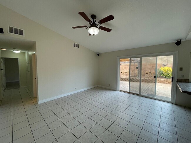 Building Photo - Summerfield Estates Home in Poway.  3/2, 2...