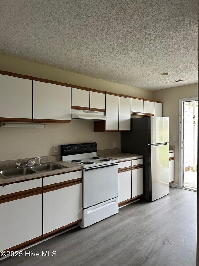 Building Photo - 4465 Magellan Ct