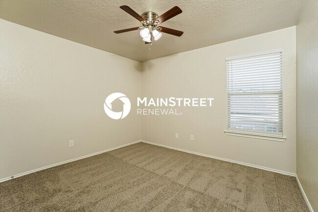Building Photo - 4 Bedroom Pet-Friendly Home in SAN ANTONIO, TX with Main Street Renewal