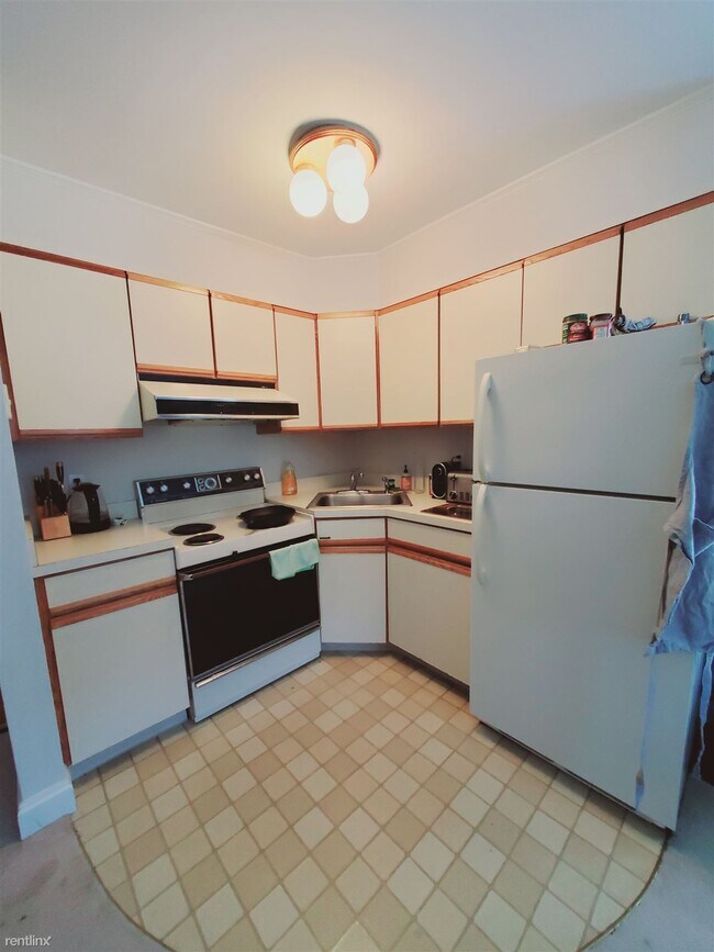 Primary Photo - 1 br, 1 bath Condo - 27 Oak St Apt 16