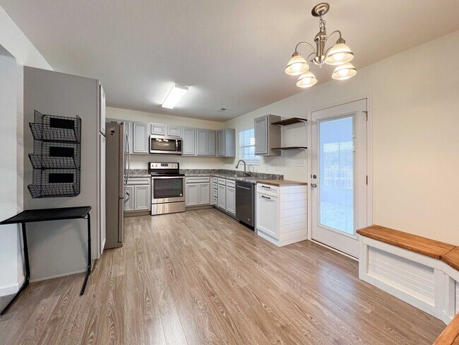 Building Photo - Modern 3BR Home in West Knoxville | Built 2017 | Fenced Yard | 2-Car Garage | Karns Schools