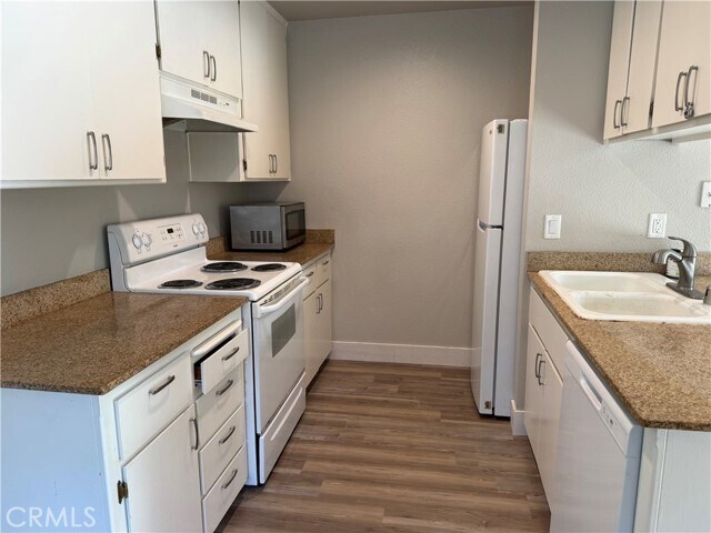 Building Photo - 2055 Amanda Way