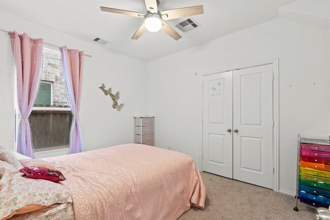 Building Photo - 3026 Hazel Pointe Trail