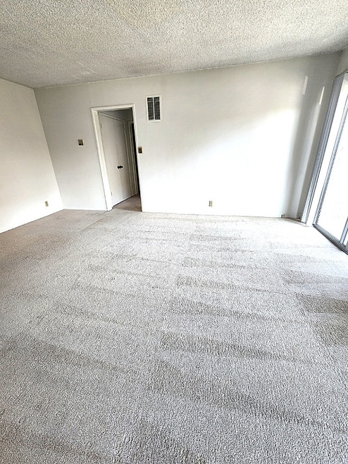 Building Photo - 10550 Eastborne Ave