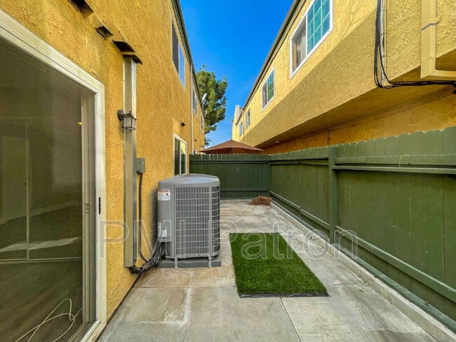 Building Photo - 21602 Belshire Ave