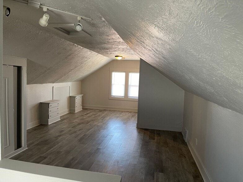 Building Photo - 3535 N 45th Ave