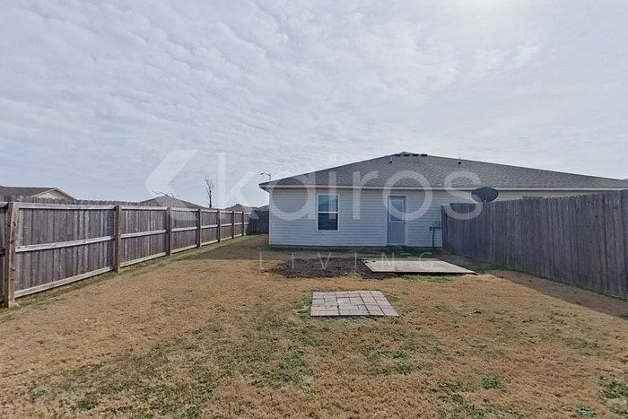 Building Photo - 5000 Thomas St