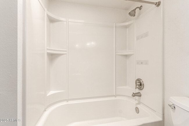 Building Photo - 21 W Pasadena Ave