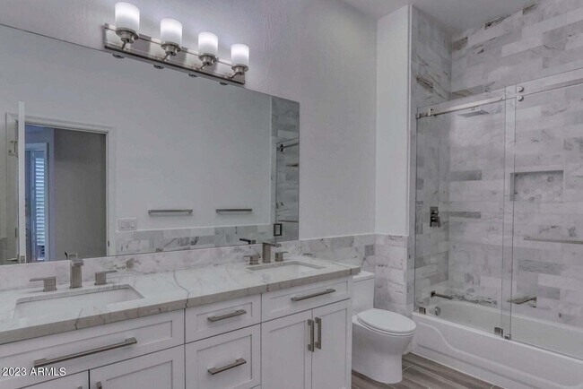 Building Photo - 7553 E Buteo Dr
