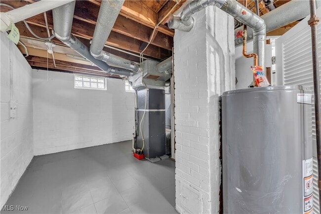 Building Photo - 14705 Krems Ave