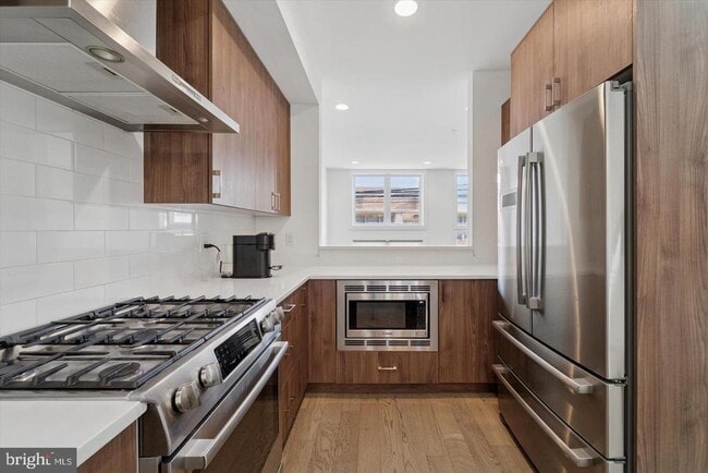 Building Photo - 322 Fairmount Ave